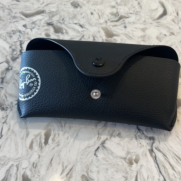 Ray Bans - Picture 2 of 4